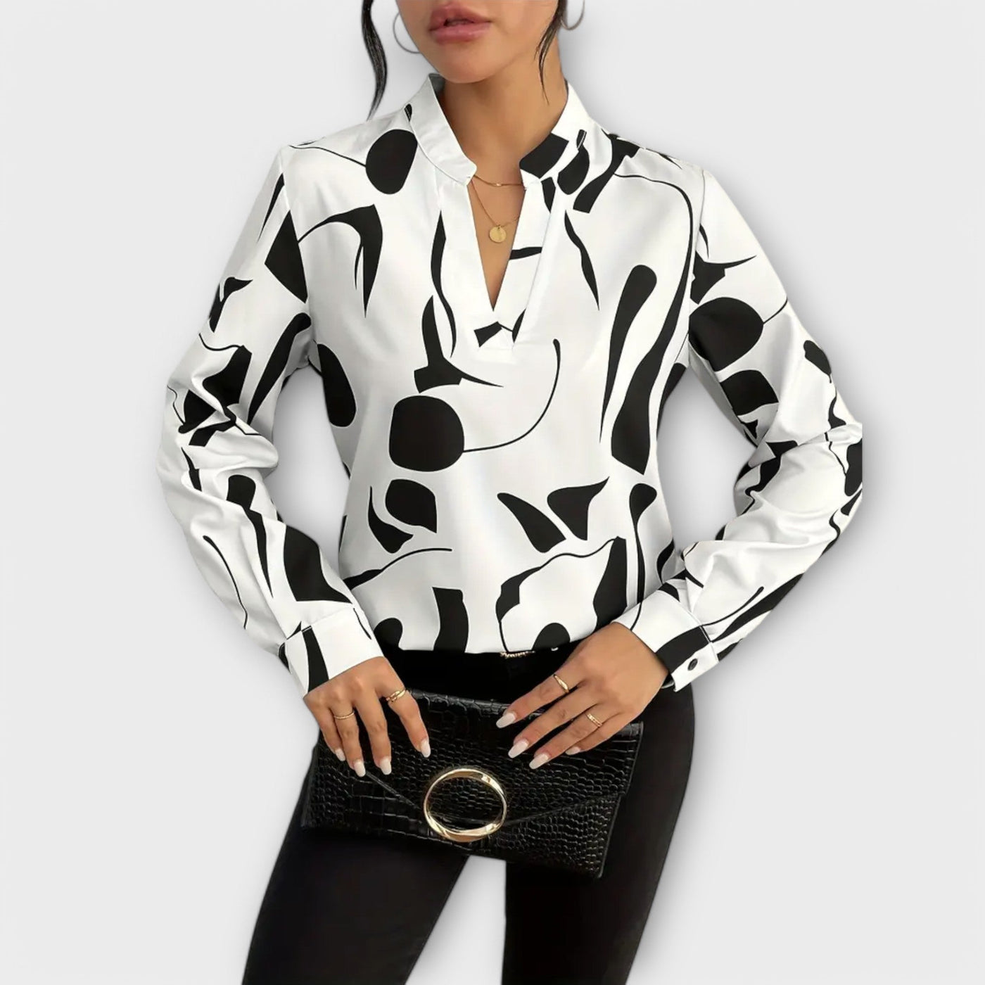 Elegant Blouse with Long Sleeves and V-Neck
